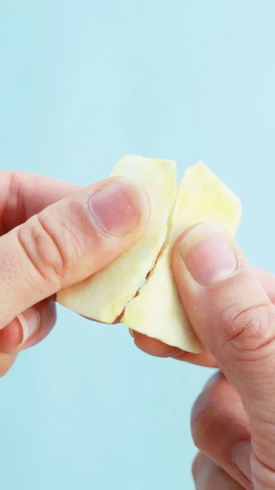 Si buscas un snack crujiente y muy DELI, prueba los nuestros. ¡De nada! 😋😜

🛒 ¿Te animas a probarlo? ¡Disponibles en nuestra tienda online! Enlace directo en nuestra bio ✨

#snacksaludable #snackssaludables #frutasyverduras #saludablemente #SaludableYSabroso