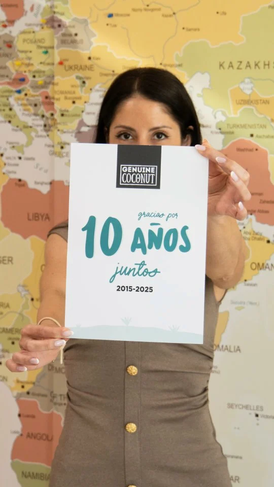 ¡GRACIAS! Por acompañarnos estos 10 increíbles años 🤎

Os dejamos un pedacito de las personas que componen el team Genuine Coconut. Somos muchos más. Somos una familia muy grande junto con @goconut_es y todos y cada uno de ellos hacen todo esto posible 🤎

Pero esto es solo el comienzo... ¡tenemos muchas ideas en el coco para seguir muchos años más! ¿Nos acompañas en este viaje? 🥥🥥

#aniversario #genuinecoconut #concocotodosabemejor