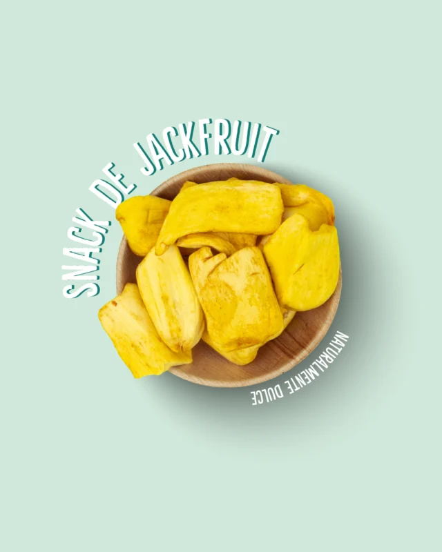 ⏰ Cuando se acerca la hora del snack…
Ese momento en que tu cuerpo pide algo rico y no quieres un snack con aditivos e ingredientes raros... entonces nuestras ¡Chips de Jackfruit! El snack tropical del momento para superar esta ola de calor. 

🌿 Naturalmente dulces
❌ Sin azúcar añadido 
😍 Súper crujientes

🛒 ¡Disponible en nuestra tienda online! Enlace directo en nuestra bio ✨

#VeganFoodShare #PlantBased #Foodie #snackideas