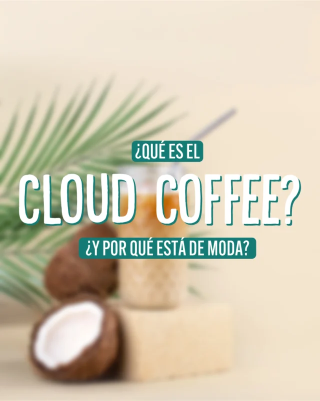 ☁ ¿Ya probaste el café en forma de nube? ☕ El cloud coffee es la nueva tendencia que está conquistando redes (¡y paladares!) por su textura esponjosa, su look irresistible y lo fácil que es prepararlo en casa. Un café al más puro estilo tropical y muy refrescante.

🌴 ¿Qué necesitas?
✔ Café
✔ Agua de coco natural al gusto, por ejemplo de nuestro coco Selection 
✔ Nuestra Leche de Coco Orgánica Genuine Coconut
✔ Hielo al gusto
✔ Opcional 2 cdas de azúcar de coco

👩‍🍳 ¿Cómo se prepara?

Bate el café, azúcar y leche de coco hasta que quede espumoso (tipo nube).
Llena un vaso con hielo y añade agua de coco al gusto
Corona con la espuma de café. ¡Listo! ☁

🛒 ¡Disponibles en nuestra tienda online! Enlace directo en nuestra bio