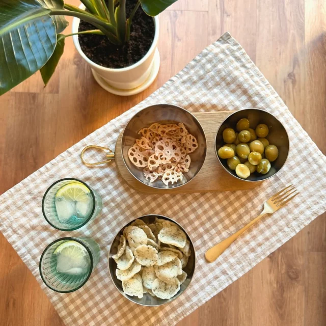 ✋ Que levanten la mano los que aman el momento vermut.
Ahora súmale unas Chips de Raíz de Loto con sabor galleta 😮‍
Rico, crujiente y diferente.
Te lo advertimos: no vas a querer compartir 😂

📷 ¡Este super vermut es de @nutritionpills ! ❤

#ideasdepicoteo #foodie #foodinspo #vegan #snacksveganos